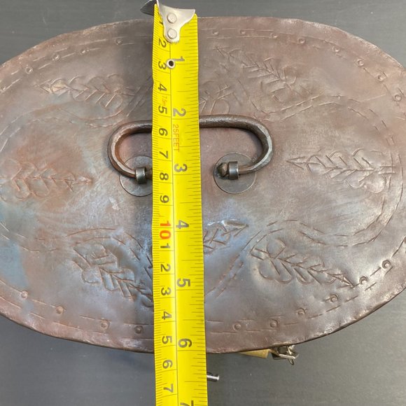 Vintage 1930s Era Metal Tin, Oval Floral Tool Box Case with lock and key Decorat - Picture 2 of 10